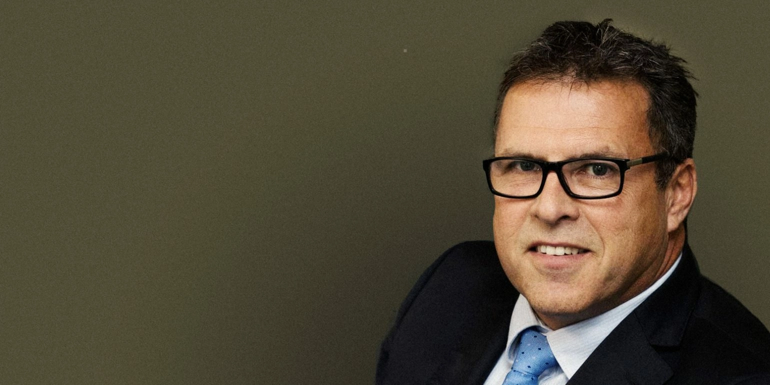 BNK chief executive steps down