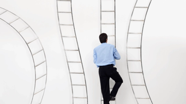 SMSFs under advice surge as adviser numbers dip below 16,000