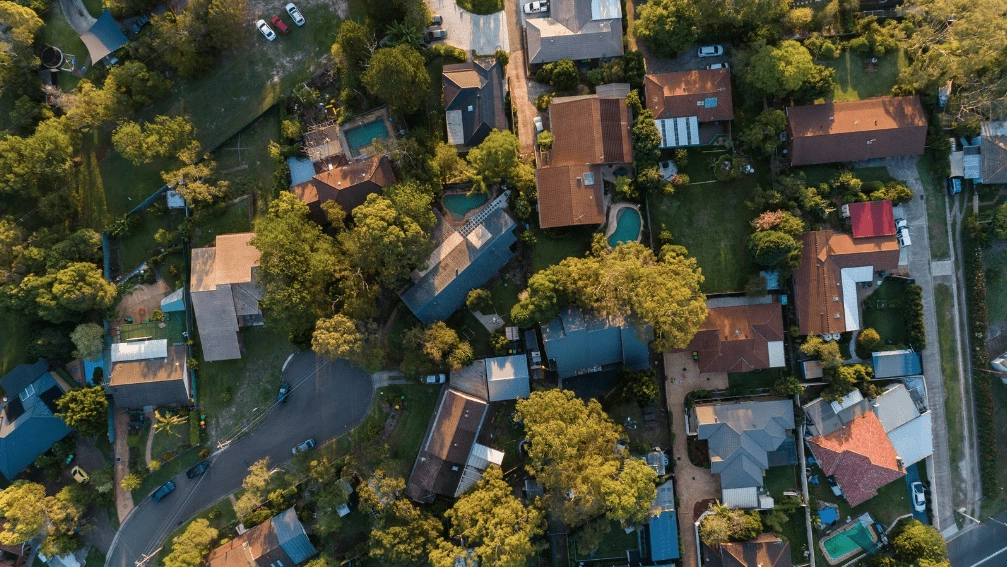 Dwelling vacancies up, asking rents down… but real estate crisis far from over: SQM Research
